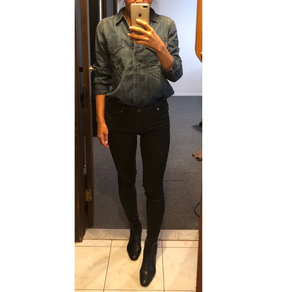 Black coated mid rise jeans: inseam 271/2”